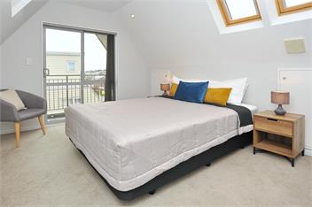 Regents Villas - Two house together - Christchurch