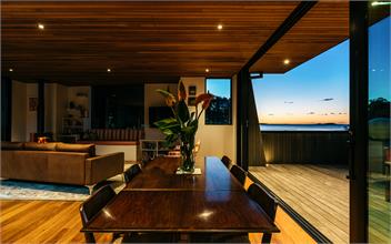 BOATSHED COVE : Coast and Country - Auckland