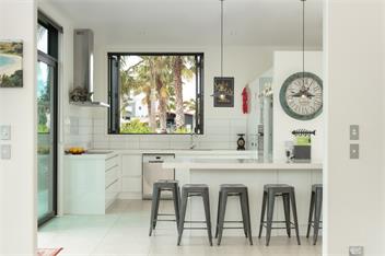 Luxury Beach Getaway - Waihi Beach