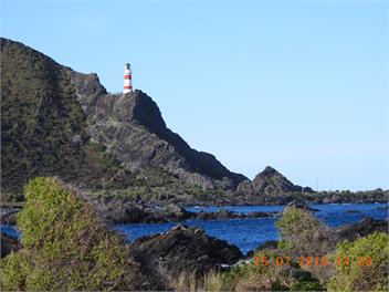 Ngawi Coastal Kiwi Bach - Ngawi