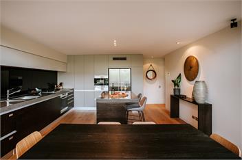 Lake Edge - Sleeps 6 - Lake & Mountain Views - Central Location - Wanaka