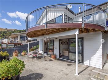 Le Bach - Akaroa