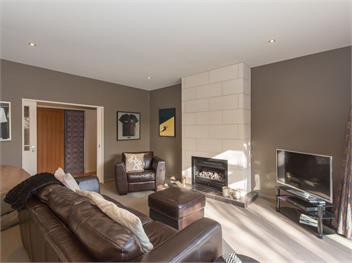 Modern Lake Haven (Bachcare) - Wanaka