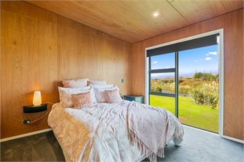 Beachside Sanctuary – Otaki Beach Holiday Home - Otaki Beach
