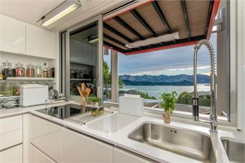 The Bolthole (Bachcare) - Lyttelton