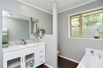 Stay at Puhara - Parklands Getaway - Christchurch