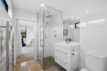 Lakeside Retreat (Bachcare) - Cromwell