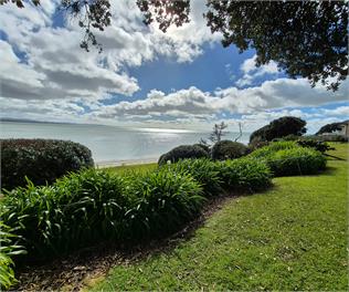 Holiday Home in Clarks Beach, Auckland -