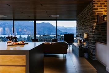 Ridgecrest | Lake Views | Spa Pool - Wanaka