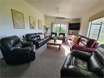 Hosts on the Coast Tui Hills - Katikati