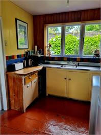Cement Workers Cottage - Golden Bay