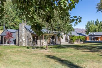 Stone Cottage - Queenstown