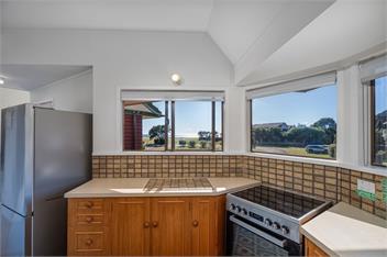 Beachfront Landing (Bachcare) - Pauanui