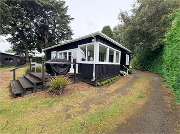 Fiordland Hideaway (Bachcare) - Te Anau
