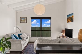 Village Apartment, just steps from centre of town - Hastings
