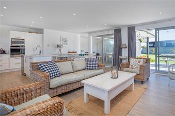 Within Reach - Coastal Escape - Cooks Beach - 