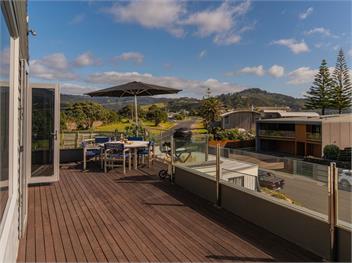 Ocean View Beach Beauty (Bachcare) - 