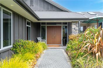 Loch View - Kinloch, Taupo *spa pool* - 
