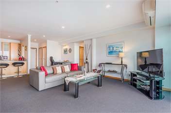 Waterfront Indulgence Voted BEST CITY APARTMENT - Auckland