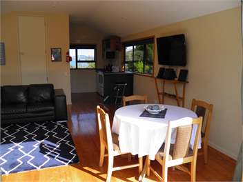Treetops Cottage at the Castle - Whitianga