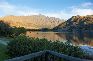 Marina 2 Bdrm Apartment with Views - Queenstown