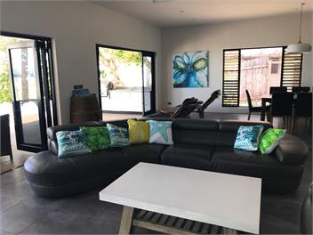 Out of the Blue Fiji - Sunny days Solar Ways - Beach Front Location - Sigatoka