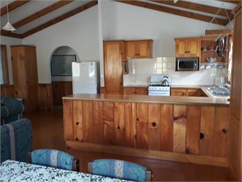 PITCAIRN COTTAGE & CAR - Norfolk Island
