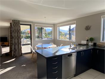 Wanaka Family Retreat (Free WiFi) - Wanaka