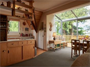 Retro Retreat (Bachcare) - Queenstown