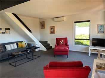 Views on Parry (Bachcare) - Lake Hawea
