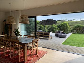Modern Summer House with Swimming Pool and Spa - Raglan