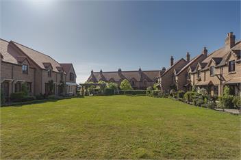 The Village Green Apartment - Nelson