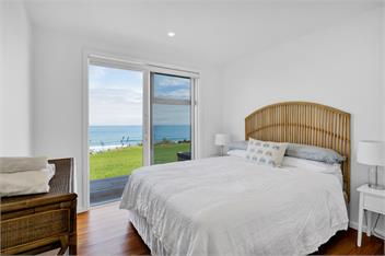 MŌKAU BEACH HOUSE - Mokau