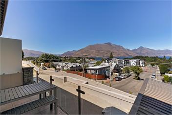 Diamond Villa, Central Location, Garage - Queenstownn
