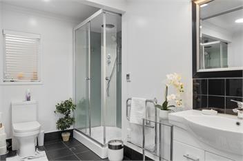 Waterfront - private spa, pool, sauna - Waihi Beach
