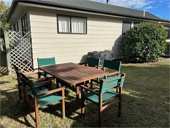 Sunny, Warm Wanaka Holiday Home - Wanaka