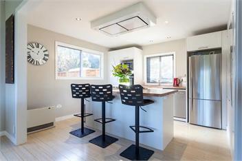 Private Cottage with Hot Tub & Amazing Lake Views - Queenstown