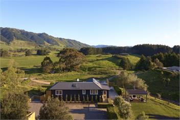 Blackwood Luxury Hideaway - Te Horo
