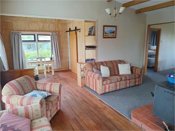 White House - Te Anau