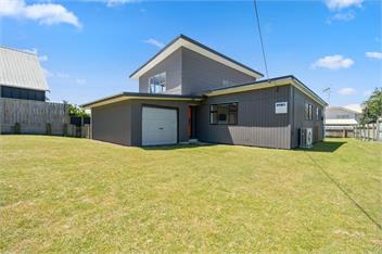 Coastal Comfort (Bachcare) - Foxton