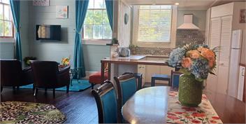 WHARE KURA - Elegant roomy Apartment at the Old Aratapu School House - Dargaville RD1