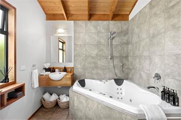 Beachfront Villa at Adrift in Golden Bay - Tukurua