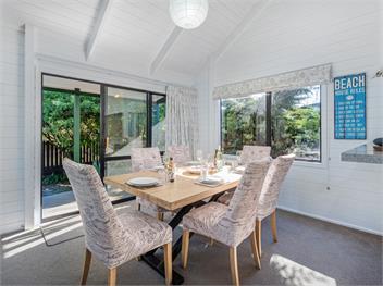 Beaumont Beach Retreat (Bachcare) - Pauanui