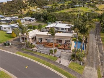 Family Tides Retreat (Bachcare) - Coromandel