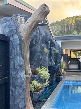 Runway Retreat by the Mountains - Nikao