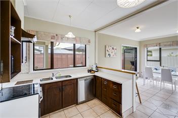 Charming on Cambridge - Taradale - Napier