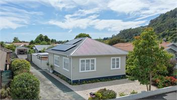 Chic Nelson City Escape -