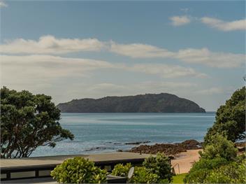 Ocean View Beach Beauty (Bachcare) - 