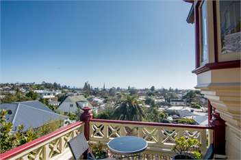 Warwick House - Boutique Hotel Bayview Suite - Nelson