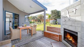 OMAHA HARBOUR VIEWS - Winter Special Rates Luxurious home overlooking golf course and inlet - Matakana